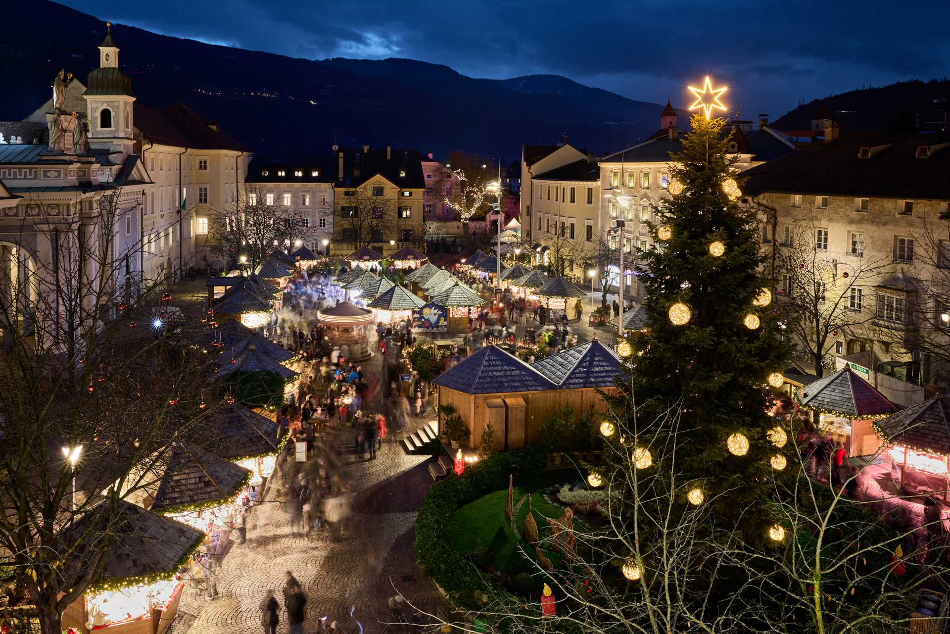 Mercatino di Natale in Piazza della Cattedrale di Bressanone