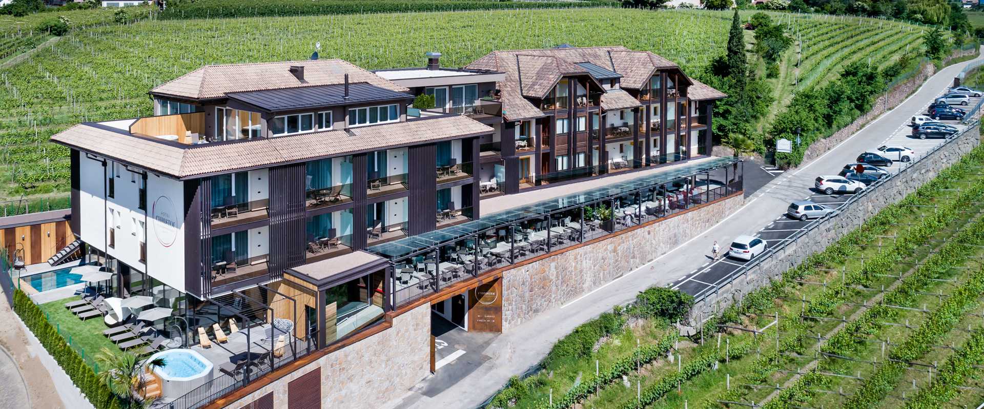 Front view of the Hotel Christof