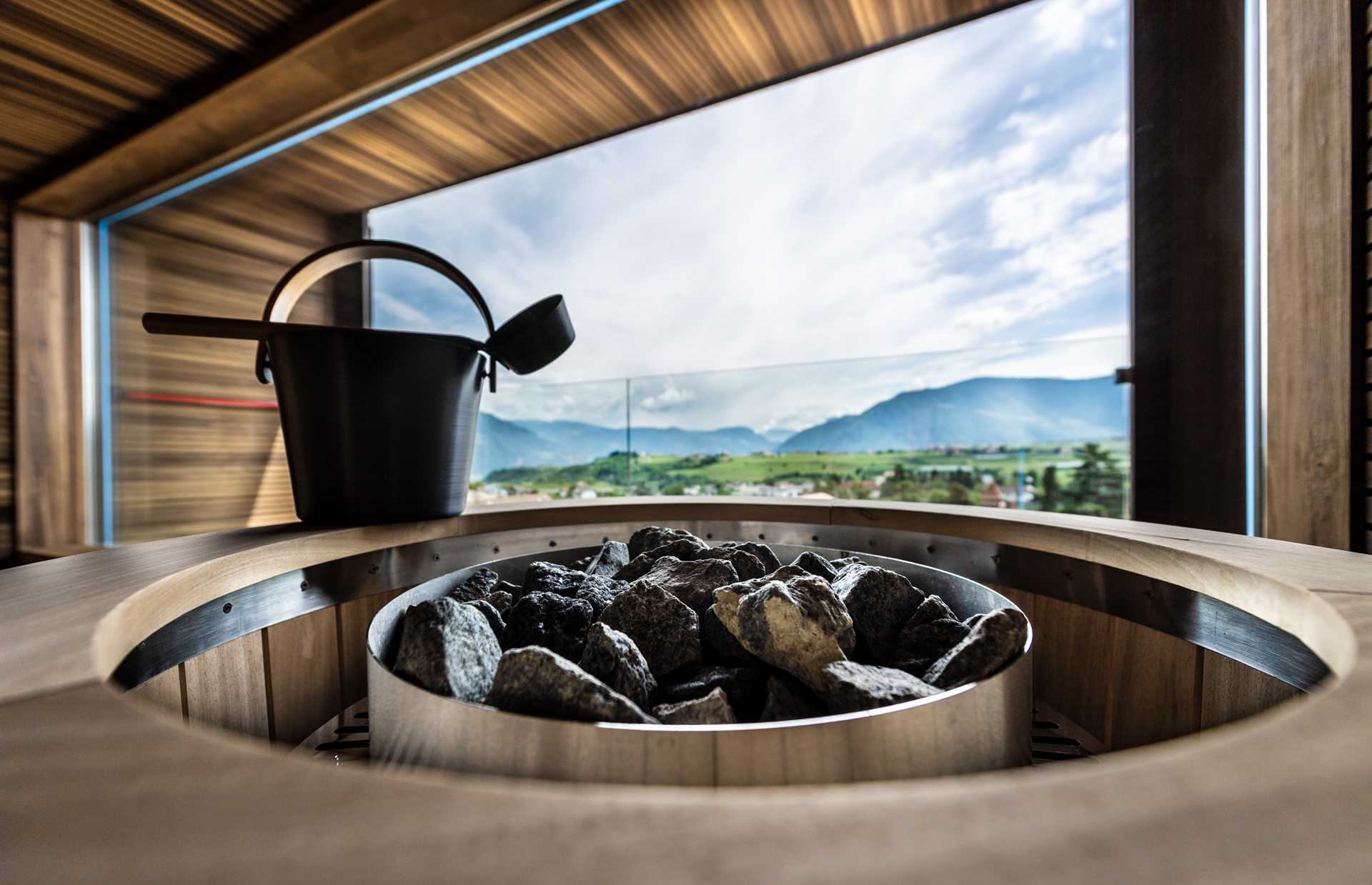 Forno per sauna con secchio per infusi