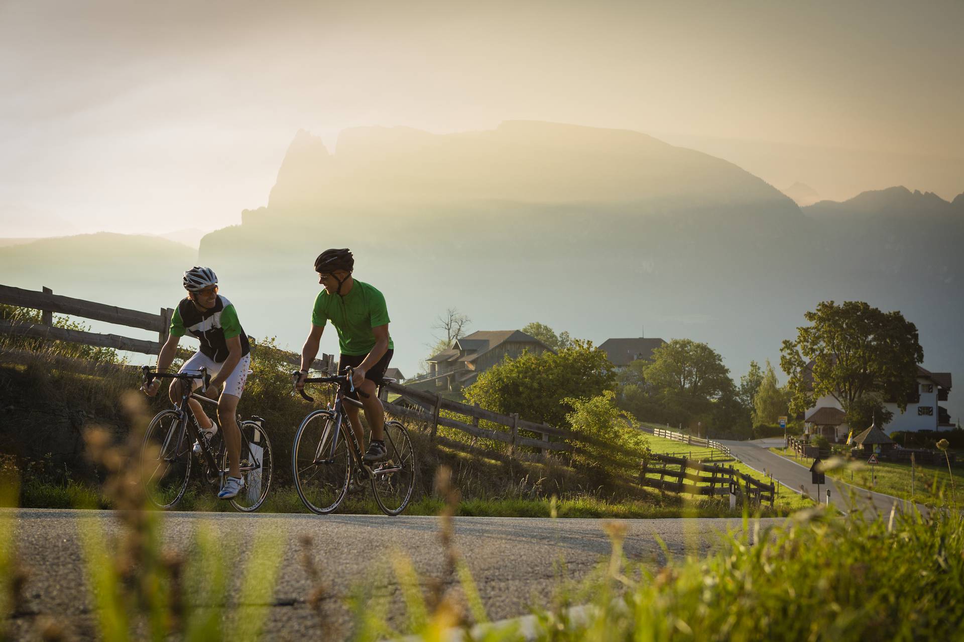 Road bike tour with a superb view of the Schlern mountain